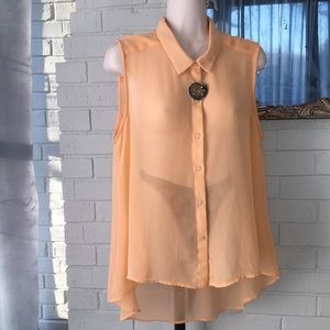 Truth NYC Pale orange sleeveless high low top L